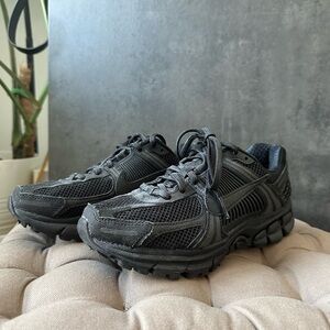 Nike Vomero 5
